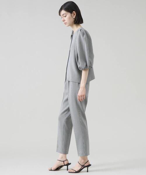Tiara(ティアラ)の「2タックテーパードパンツ(セットアップ可)(その他パンツ・レディース・パープル/ホワイト×ブラック/ブラック・2/4/3)」の22枚目の写真
