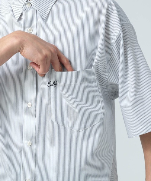 BAYFLOW(ベイフロー)の「ワンポイント刺繍ストライプ半袖シャツ(シャツ/ブラウス・メンズ・ブルー/ホワイト・LARGE/MEDIUM)」の17枚目の写真