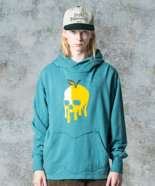 glamb(グラム)の「Melting Skull Hoodie / メルティングスカルフーディ(パーカー・メンズ・ブルー/ブラック・S/M/L)」の2枚目の写真