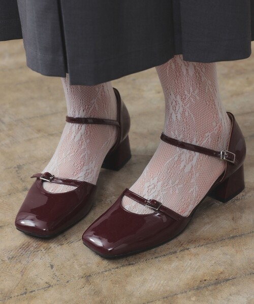 Ray BEAMS（レイビームス）の「ストラップ ベルト パンプス（パンプス・レディース・ワイン/ブラック・23.5cm/23.0cm/25.0cm/24.5cm/24.0cm）」の2枚目の写真