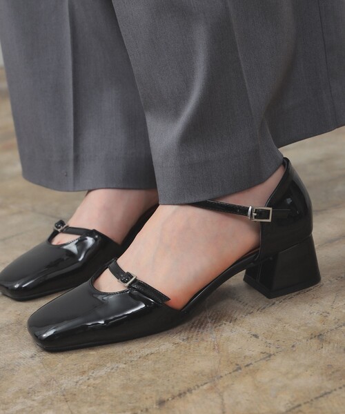 Ray BEAMS（レイビームス）の「ストラップ ベルト パンプス（パンプス・レディース・ワイン/ブラック・23.5cm/23.0cm/25.0cm/24.5cm/24.0cm）」の4枚目の写真