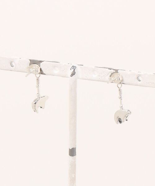 Harpo（アルポ）の「【HARPO】シルバーロングピアス　ベア ベアー くま 熊　銀製（ピアス（両耳用）・レディース・シルバー・FREE）」の2枚目の写真