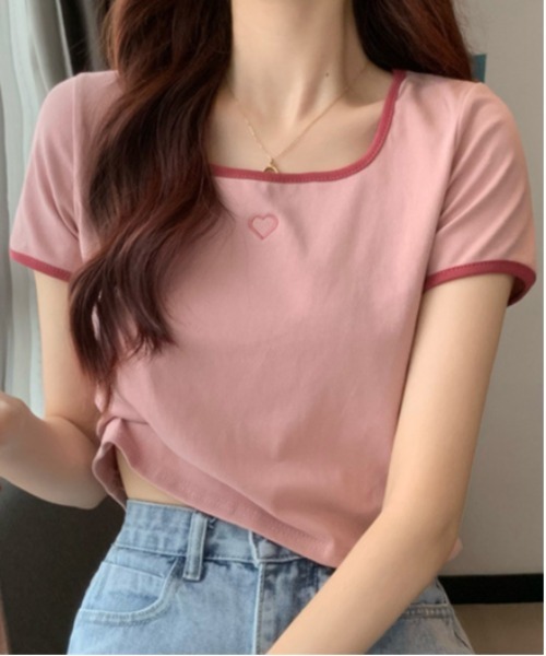 WEGO（ウィゴー）の「WEGO/パイピングハート刺繍Tシャツ（Tシャツ/カットソー・レディース・ブラック/ピンク/ホワイト・MEDIUM/SMALL）」の3枚目の写真