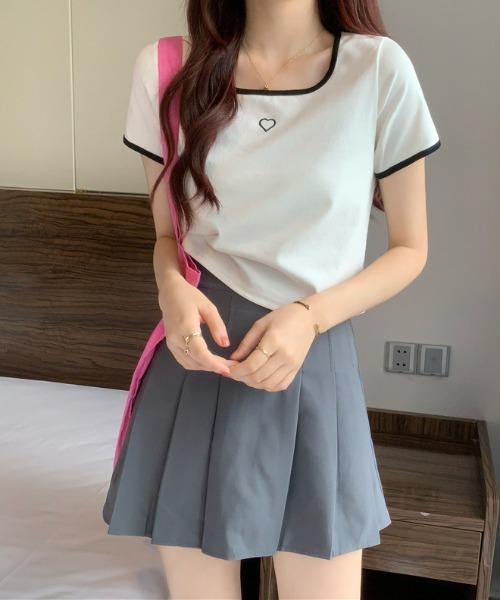 WEGO（ウィゴー）の「WEGO/パイピングハート刺繍Tシャツ（Tシャツ/カットソー・レディース・ブラック/ピンク/ホワイト・MEDIUM/SMALL）」の9枚目の写真