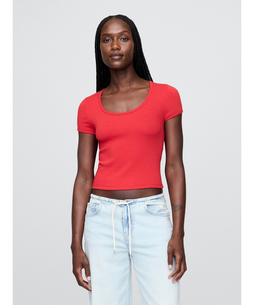 GAP(ギャップ)の「モダン クロップド キャップスリーブTシャツ(Tシャツ/カットソー・レディース・レッド/ホワイト/ホワイト×ブルー/ブラック・M/L/XL/XXS/XS/S)」の5枚目の写真