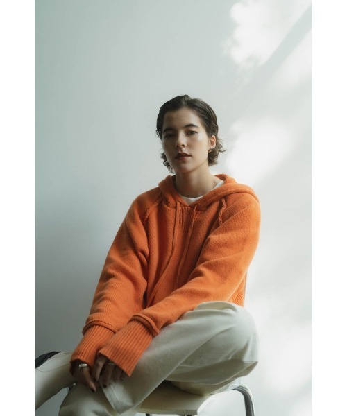 Knuth Marf(クヌースマーフ)の「cropped knit hoodie(パーカー・レディース・オレンジ・FREE)」の3枚目の写真