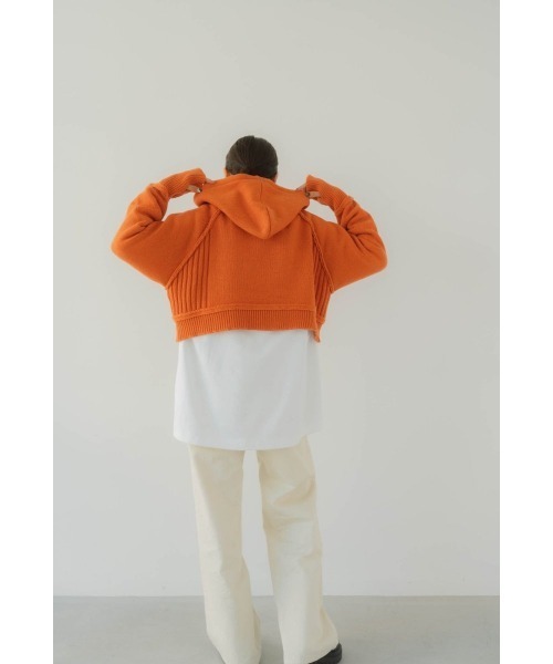 Knuth Marf(クヌースマーフ)の「cropped knit hoodie(パーカー・レディース・オレンジ・FREE)」の9枚目の写真