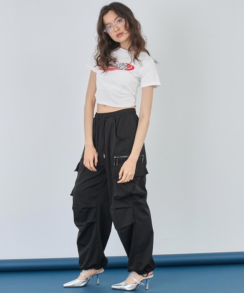 ANAP(アナップ)の「ウエストシャーリングロゴ Tシャツ(Tシャツ/カットソー・レディース・グレー/ブラック/ホワイト・FREE)」の18枚目の写真
