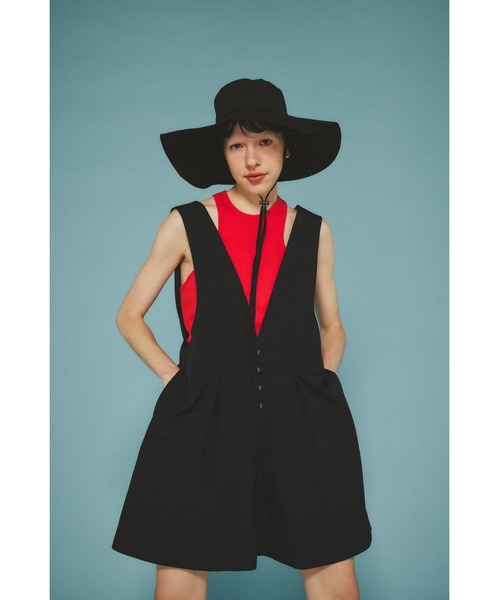 HeRIN.CYE(ヘリンドットサイ)の「Short overalls ショートオーバーオール(つなぎ/オールインワン・レディース・オレンジ/ブラック/ブルー・36/38)」の2枚目の写真