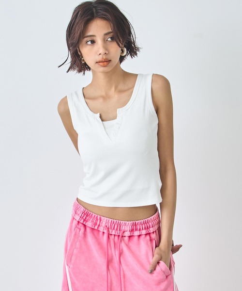 ANAP（アナップ）の「重ね着風 リブ タンクトップ（タンクトップ・レディース・グレー/ホワイト/ブラック・FREE）」の2枚目の写真