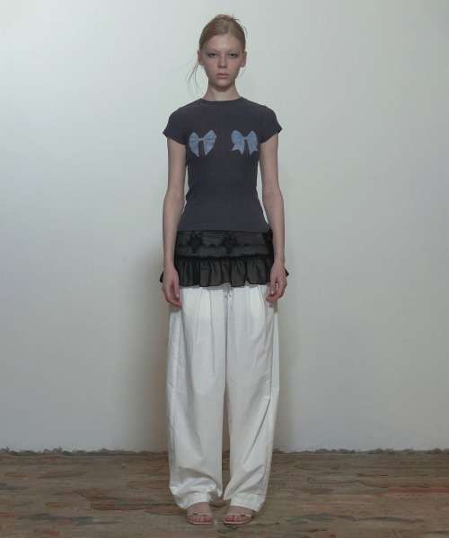 SCULPTOR(スカルプター)の「Bow Bow Baby Tee(Tシャツ/カットソー・レディース・ピンク/ホワイト/チャコールグレー・LARGE/MEDIUM/SMALL)」の4枚目の写真