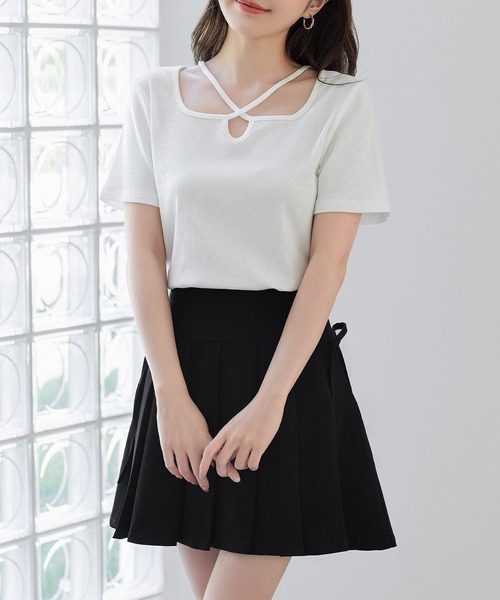 DAY CLOSET(デイ クローゼット)の「レディース デコルテきれい魅せ。半袖クロスネックリブトップス(Tシャツ/カットソー・レディース・ホワイト/ブラック/グレー/チャコールグレー・FREE)」の7枚目の写真