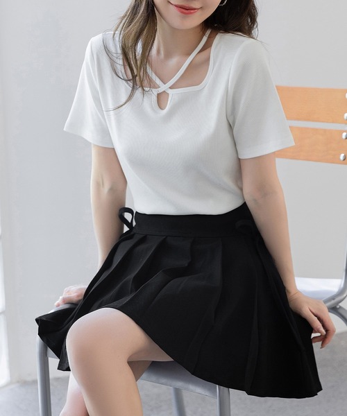 DAY CLOSET(デイ クローゼット)の「レディース デコルテきれい魅せ。半袖クロスネックリブトップス(Tシャツ/カットソー・レディース・ホワイト/ブラック/グレー/チャコールグレー・FREE)」の8枚目の写真