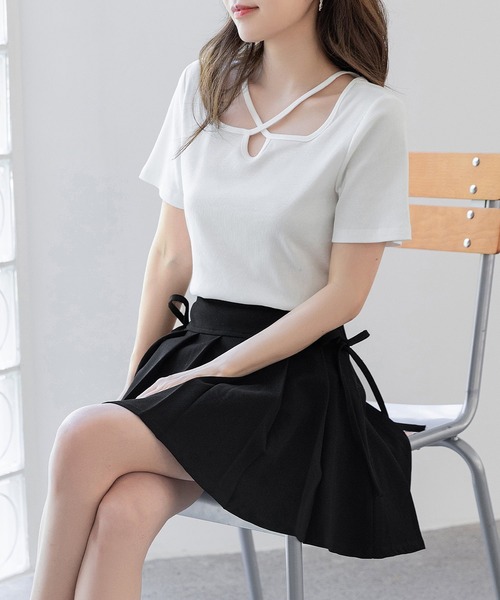 DAY CLOSET(デイ クローゼット)の「レディース デコルテきれい魅せ。半袖クロスネックリブトップス(Tシャツ/カットソー・レディース・ホワイト/ブラック/グレー/チャコールグレー・FREE)」の9枚目の写真