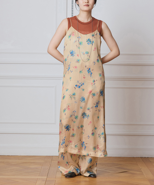 IENA LA BOUCLE（イエナラブークル）の「IENA LA BOUCLE ボタニカルプリントキャミソールドレス（ワンピース・レディース・ベージュ系その他・FREE）」の17枚目の写真