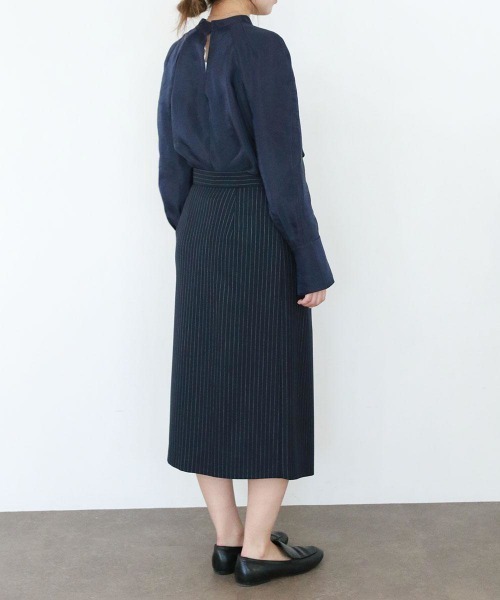 Marilyn Moon(マリリンムーン)の「warm pinstripe wrap skirt(スカート・レディース・ネイビー/キャメル/グレー・FREE)」の13枚目の写真