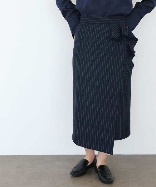 Marilyn Moon(マリリンムーン)の「warm pinstripe wrap skirt(スカート・レディース・ネイビー/キャメル/グレー・FREE)」の14枚目の写真