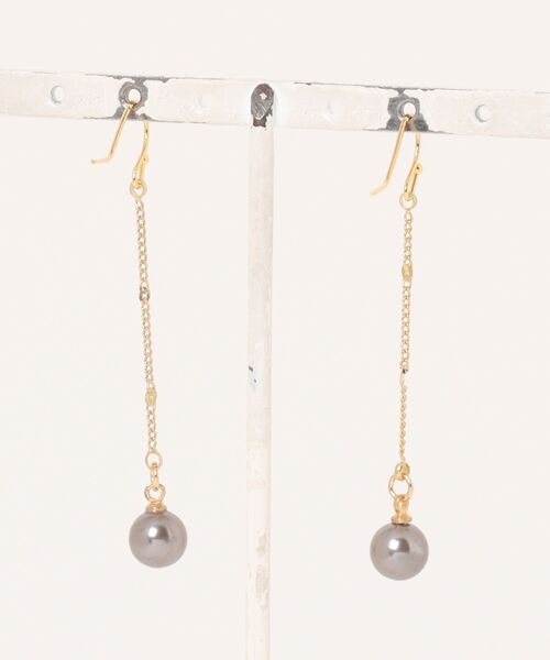 VIBGYOR(ヴィブジョー)の「【Ann】A074 パールカラーピアス ロング(MA)(ピアス(両耳用)・レディース・ブラック・FREE)」の2枚目の写真