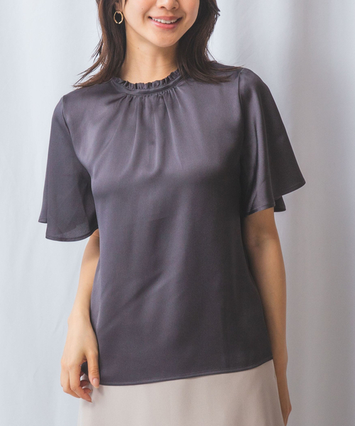 NARACAMICIE(ナラカミーチェ)の「【NARACAMICIE】シボサテン衿フリルギャザー半袖ブラウス(シャツ/ブラウス・レディース・グレー/ホワイト・M/XL)」の2枚目の写真