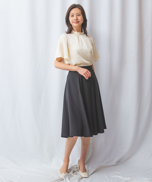 NARACAMICIE(ナラカミーチェ)の「【NARACAMICIE】シボサテン衿フリルギャザー半袖ブラウス(シャツ/ブラウス・レディース・グレー/ホワイト・M/XL)」の12枚目の写真