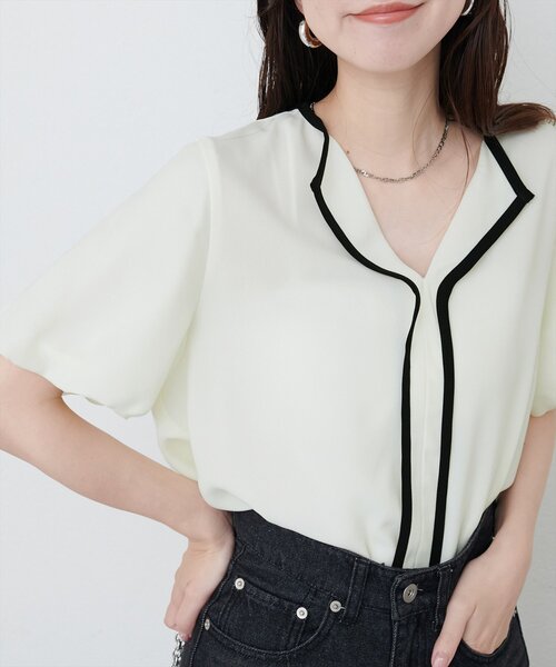 natural couture（ナチュラルクチュール）の「【WEB限定】パフスリーブパイピングブラウス（シャツ/ブラウス・レディース・オフホワイト/グレイッシュベージュ/ネイビー/ミント・FREE）」の10枚目の写真
