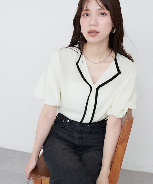 natural couture（ナチュラルクチュール）の「【WEB限定】パフスリーブパイピングブラウス（シャツ/ブラウス・レディース・オフホワイト/グレイッシュベージュ/ネイビー/ミント・FREE）」の9枚目の写真