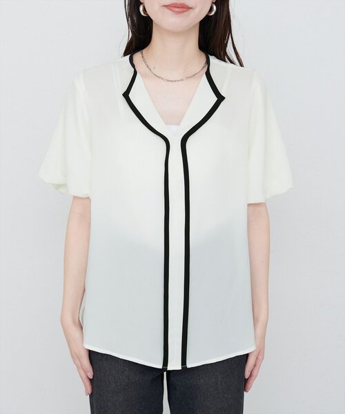 natural couture（ナチュラルクチュール）の「【WEB限定】パフスリーブパイピングブラウス（シャツ/ブラウス・レディース・オフホワイト/グレイッシュベージュ/ネイビー/ミント・FREE）」の6枚目の写真