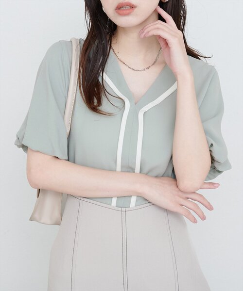 natural couture（ナチュラルクチュール）の「【WEB限定】パフスリーブパイピングブラウス（シャツ/ブラウス・レディース・オフホワイト/グレイッシュベージュ/ネイビー/ミント・FREE）」の19枚目の写真