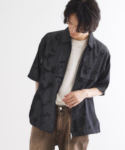 tk.TAKEO KIKUCHI（ティーケータケオキクチ）の「ブラープリントシャンブレーシャツアウター（シャツ/ブラウス・メンズ・ライトグレー/ブラック・02/03）」の2枚目の写真