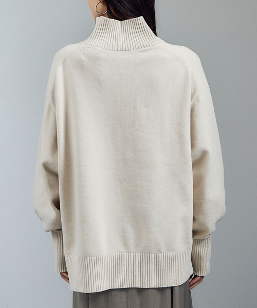 SALON adam et rope'（サロン アダム エ ロペ）の「タートルネックプルオーバー-CreamyCotton /クリーミーコットン-（ニット/セーター・レディース・ブラック/ブラウン/オフホワイト・FREE）」の21枚目の写真