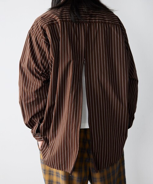 BEAMS（ビームス）の「ワイドフィット バックジップ シャツ（シャツ/ブラウス・メンズ・ホワイト/ブラウン・S/M/L/XL）」の2枚目の写真