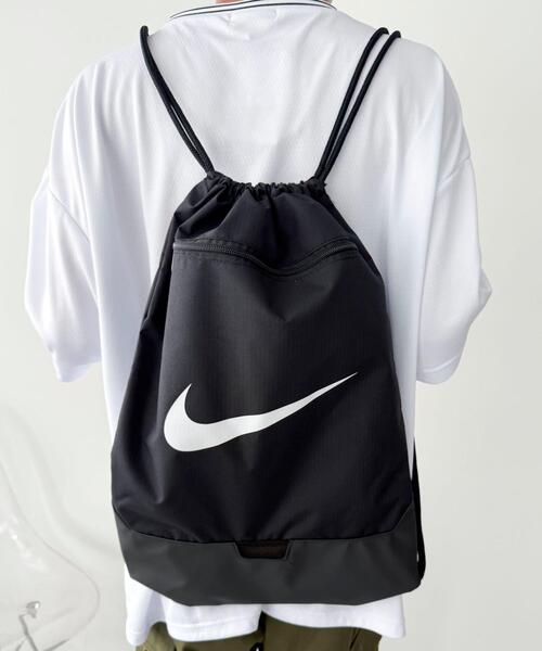 NIKE(ナイキ)の「WEGO/NIKEブラジリアドローストリングジムサック9.5 23L(バックパック/リュック・レディース・ブラック・FREE)」の2枚目の写真