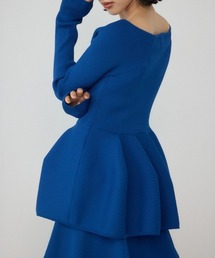 PLUS（プラス）の「【PLUS】オフショルダーペプラムニット（ニット/セーター）」