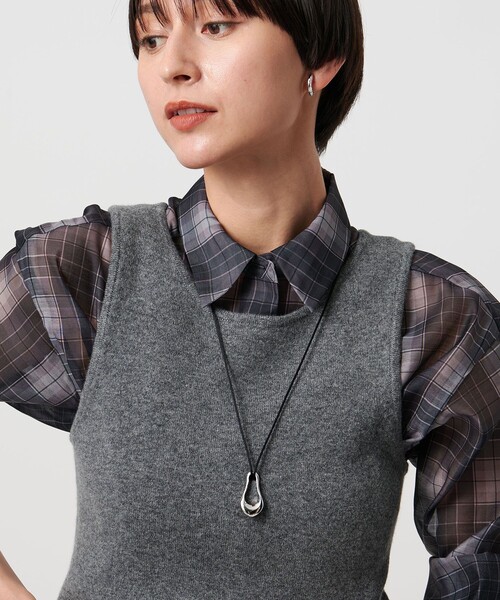 UNITED ARROWS（ユナイテッドアローズ）の「メルティング オーバル コードネックレス（ネックレス・レディース・シルバー/ゴールド・FREE）」の4枚目の写真