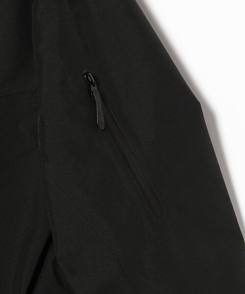 BEAMS(ビームス)の「ARC’TERYX / Alpha SV Jacket(ブルゾン・メンズ・ブラック・MEDIUM/SMALL/X-LARGE/LARGE)」の5枚目の写真