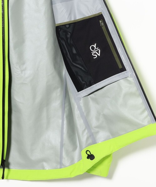 BEAMS(ビームス)の「ARC’TERYX / Alpha SV Jacket(ブルゾン・メンズ・ブラック・MEDIUM/SMALL/X-LARGE/LARGE)」の10枚目の写真
