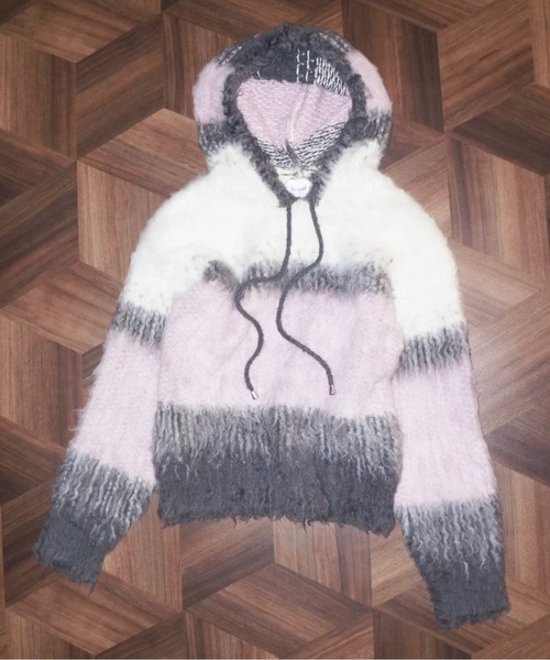 musubore（ムスボレ）の「multi color shaggy knit hoodie / シャギーニットフーディー（ニット/セーター・レディース・ブラウン/グレー/ピンク・FREE）」の17枚目の写真