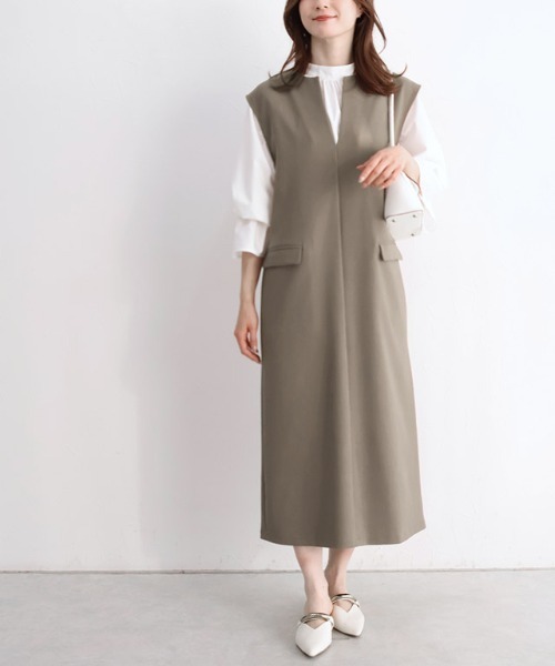 Pierrot（ピエロ）の「キーネックシンプルジャンパースカート（ジャンパースカート・レディース・ネイビー/ベージュ系その他/ブラック・M/PL/PM/LL/L）」の3枚目の写真