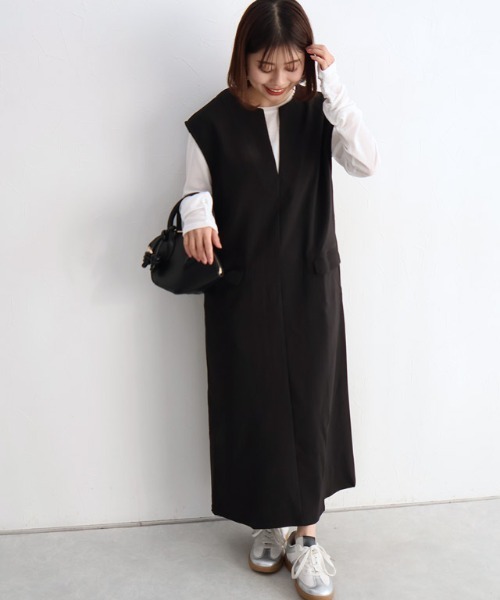 Pierrot（ピエロ）の「キーネックシンプルジャンパースカート（ジャンパースカート・レディース・ネイビー/ベージュ系その他/ブラック・M/PL/PM/LL/L）」の2枚目の写真