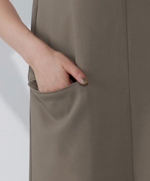 Pierrot（ピエロ）の「キーネックシンプルジャンパースカート（ジャンパースカート・レディース・ネイビー/ベージュ系その他/ブラック・M/PL/PM/LL/L）」の11枚目の写真