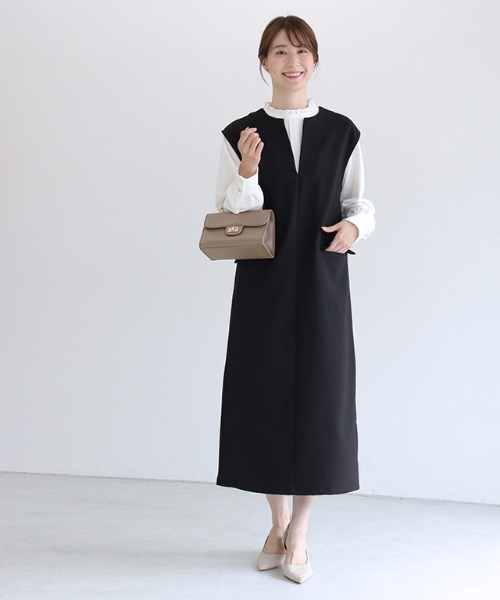 Pierrot（ピエロ）の「キーネックシンプルジャンパースカート（ジャンパースカート・レディース・ネイビー/ベージュ系その他/ブラック・M/PL/PM/LL/L）」の19枚目の写真