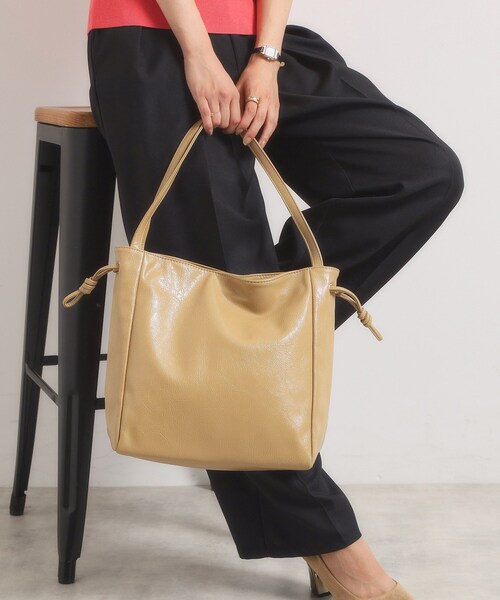 ITS'DEMO（イッツデモ）の「ヴィンテージ合皮トート（トートバッグ・レディース・ベージュ/ダークブラウン/ブラック・00）」の3枚目の写真