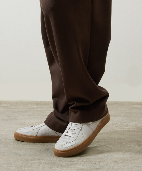 And A(アンドエー)の「ALTERUM オルタム / VIBRAM SOLE GERMAN ARMY TRAINER 日本製オリジナルカウレザーVIBRAMソールジャーマントレーナー / 1075L(スニーカー・メンズ・ホワイト/ベージュ系その他/ブラック・7/8/9)」の7枚目の写真