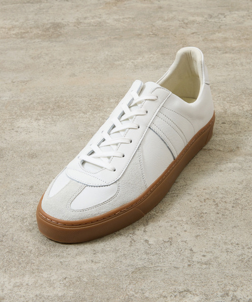 And A(アンドエー)の「ALTERUM オルタム / VIBRAM SOLE GERMAN ARMY TRAINER 日本製オリジナルカウレザーVIBRAMソールジャーマントレーナー / 1075L(スニーカー・メンズ・ホワイト/ベージュ系その他/ブラック・7/8/9)」の10枚目の写真