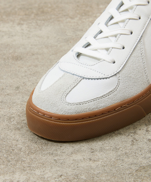 And A(アンドエー)の「ALTERUM オルタム / VIBRAM SOLE GERMAN ARMY TRAINER 日本製オリジナルカウレザーVIBRAMソールジャーマントレーナー / 1075L(スニーカー・メンズ・ホワイト/ベージュ系その他/ブラック・7/8/9)」の11枚目の写真