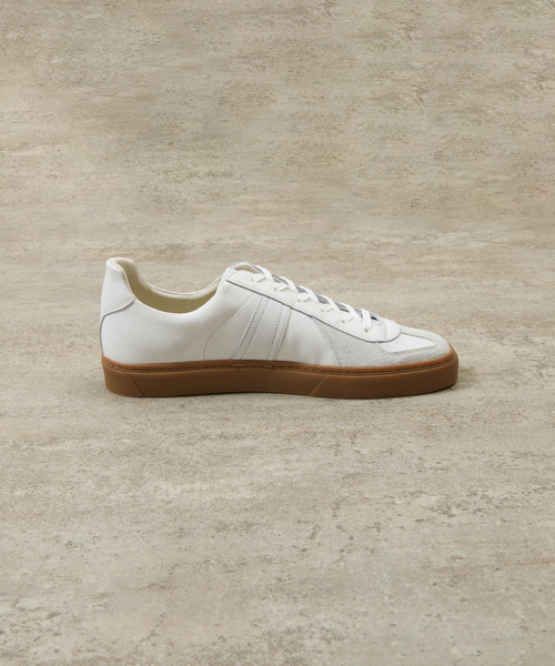 And A(アンドエー)の「ALTERUM オルタム / VIBRAM SOLE GERMAN ARMY TRAINER 日本製オリジナルカウレザーVIBRAMソールジャーマントレーナー / 1075L(スニーカー・メンズ・ホワイト/ベージュ系その他/ブラック・7/8/9)」の17枚目の写真