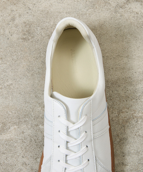 And A(アンドエー)の「ALTERUM オルタム / VIBRAM SOLE GERMAN ARMY TRAINER 日本製オリジナルカウレザーVIBRAMソールジャーマントレーナー / 1075L(スニーカー・メンズ・ホワイト/ベージュ系その他/ブラック・7/8/9)」の20枚目の写真