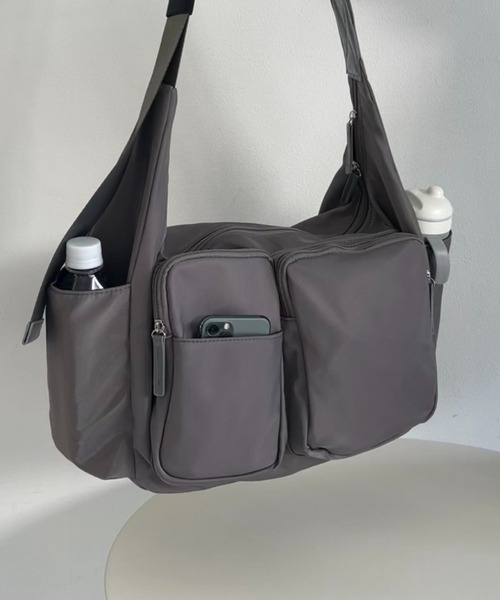 un/neu（アンノイ）の「ツイルポケットBIGボディバッグ/ 大容量 / マザーズバッグ / ペアレンツバッグ（ショルダーバッグ・レディース・ブラック/ブラウン/グレー・FREE）」の15枚目の写真