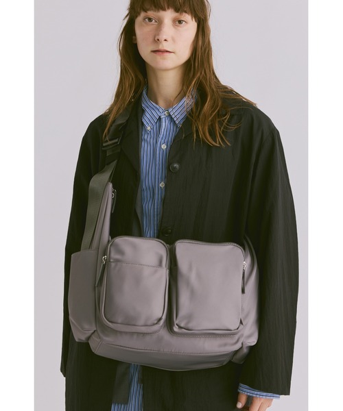 un/neu（アンノイ）の「ツイルポケットBIGボディバッグ/ 大容量 / マザーズバッグ / ペアレンツバッグ（ショルダーバッグ・レディース・ブラック/ブラウン/グレー・FREE）」の21枚目の写真