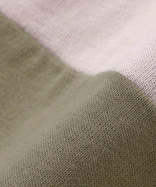 BeBe Petits Pois Vert（ベベプチポワヴェール）の「【店舗限定】フロッキープリント切り替え天竺長袖Tシャツ（Tシャツ/カットソー・キッズ・ブラック系その他/グリーン系その他・120cm/140cm/130cm/110cm/100cm/150cm）」の15枚目の写真